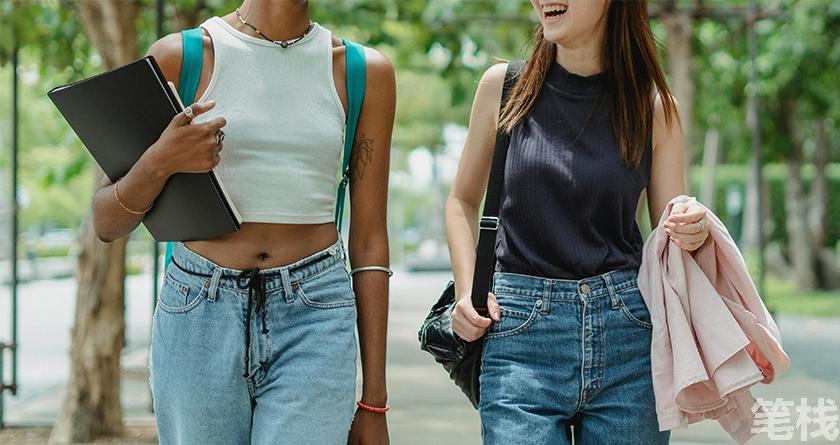 笔栈降AI率,笔栈降AI官网,笔栈降AIGC率,笔栈论文查重系统